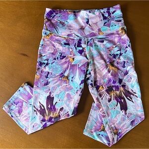Champion Watercolor Flower Floral Print Workout Exercise Yoga Capris